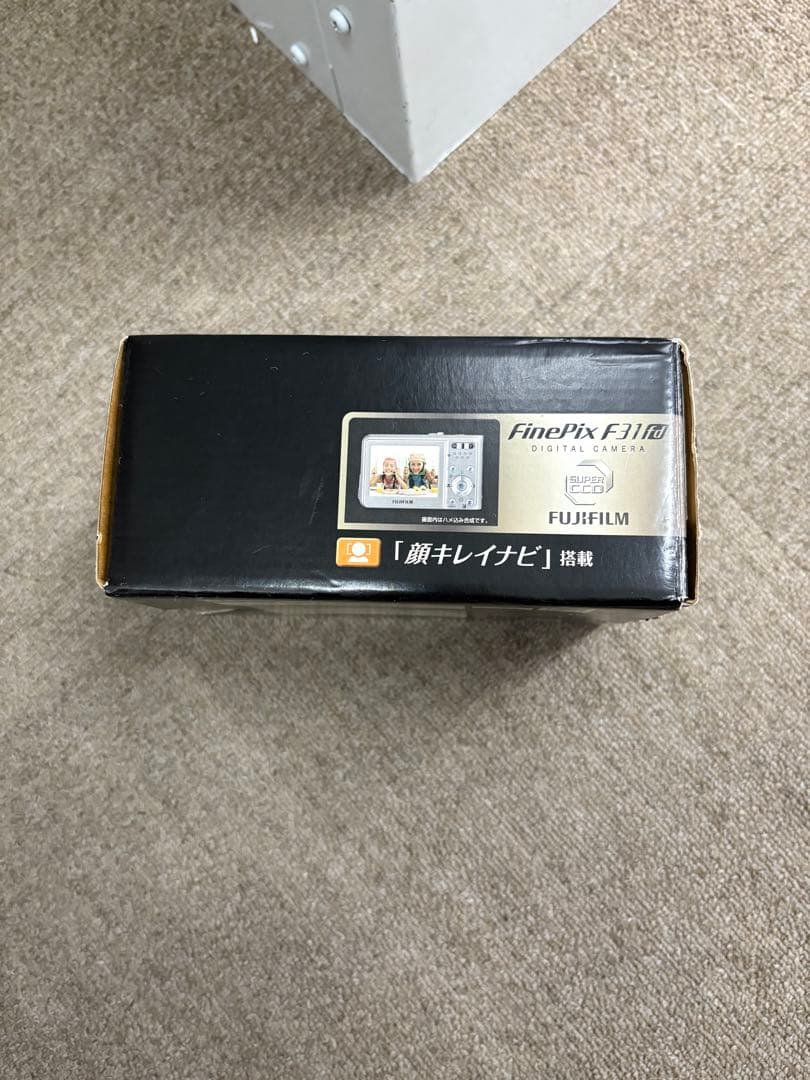 【美品】【動作品】FUJIFILM FinePix F31fd 純正箱 コンデジ
