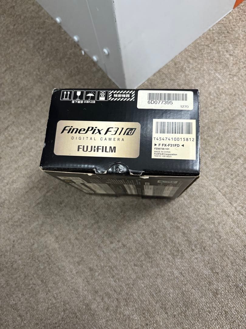 【美品】【動作品】FUJIFILM FinePix F31fd 純正箱 コンデジ