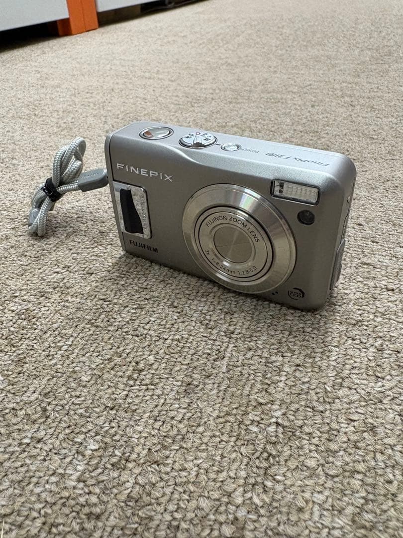 【美品】【動作品】FUJIFILM FinePix F31fd 純正箱 コンデジ