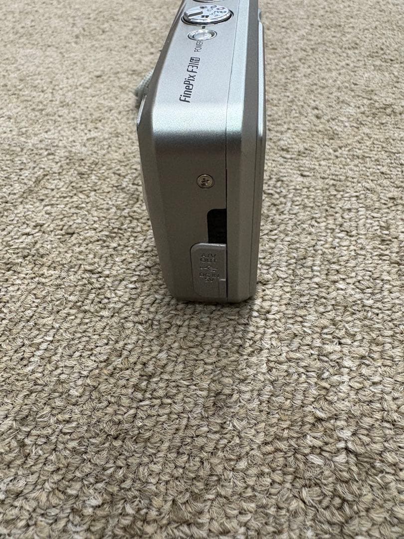 【美品】【動作品】FUJIFILM FinePix F31fd 純正箱 コンデジ
