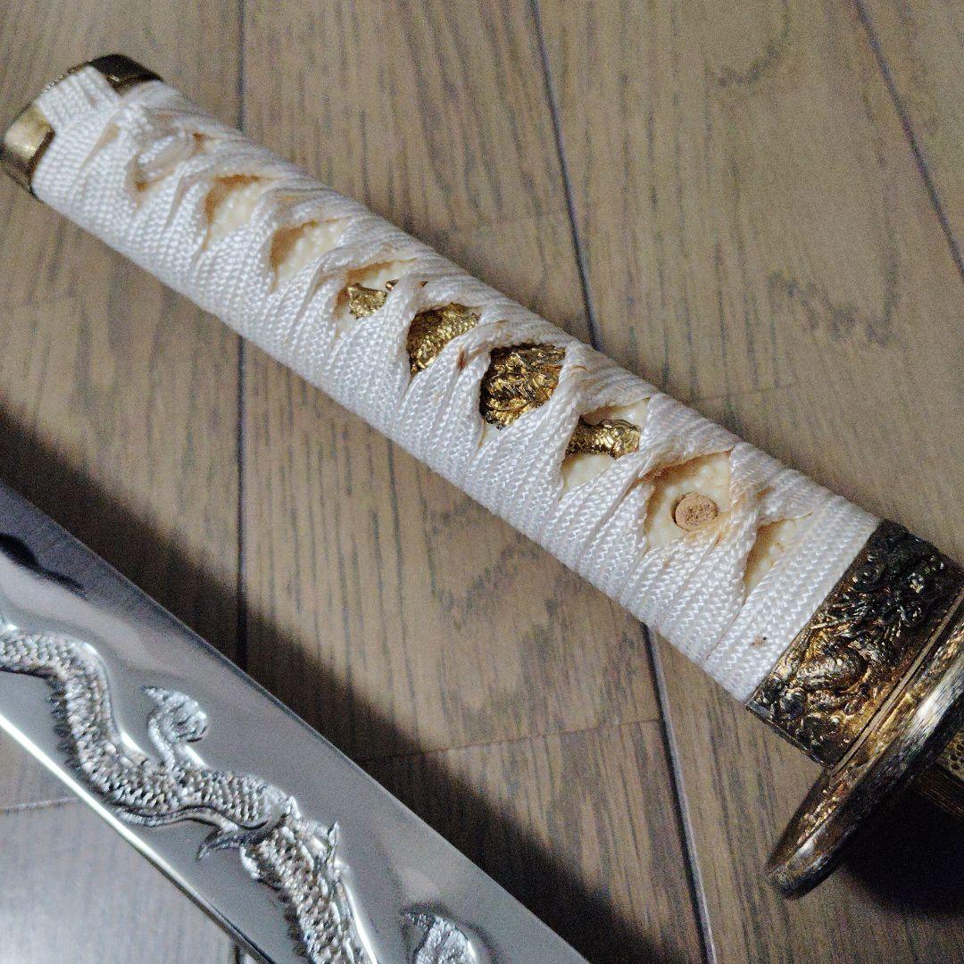 ド*ン様 龍柄　模造刀2本セット　刀掛台付き