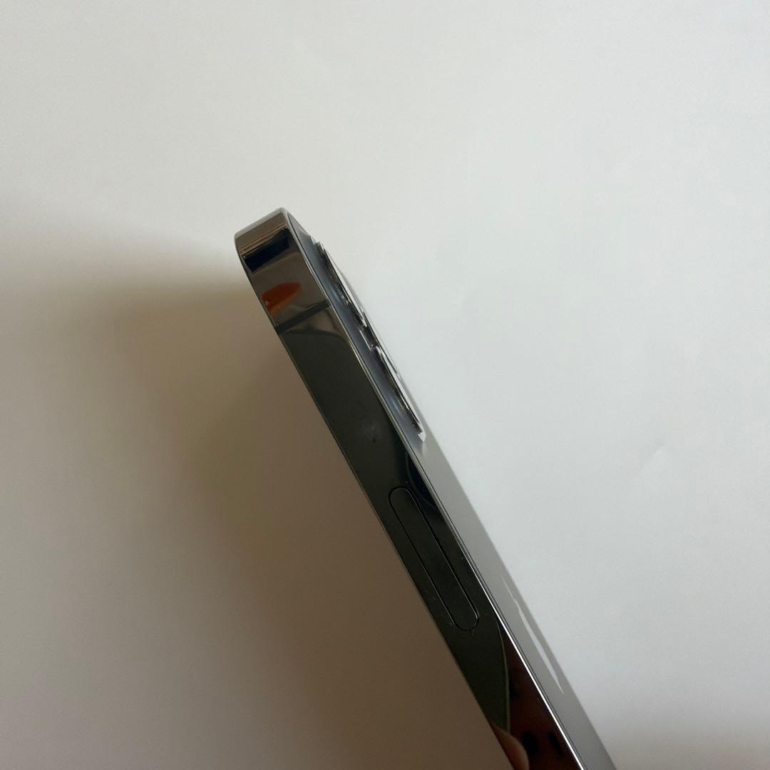 Apple iPhone 12 Pro グラファイト 本体　256GB