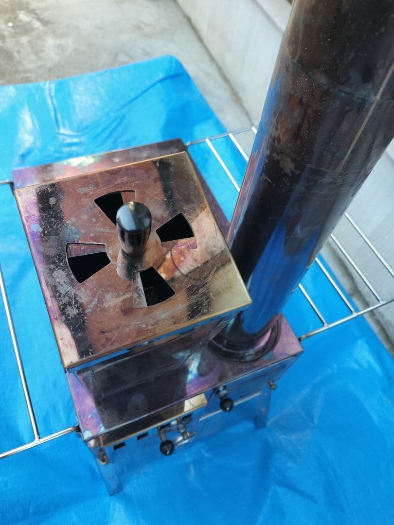 ロケットストーブ型薪ストーブ　中華製　激レア