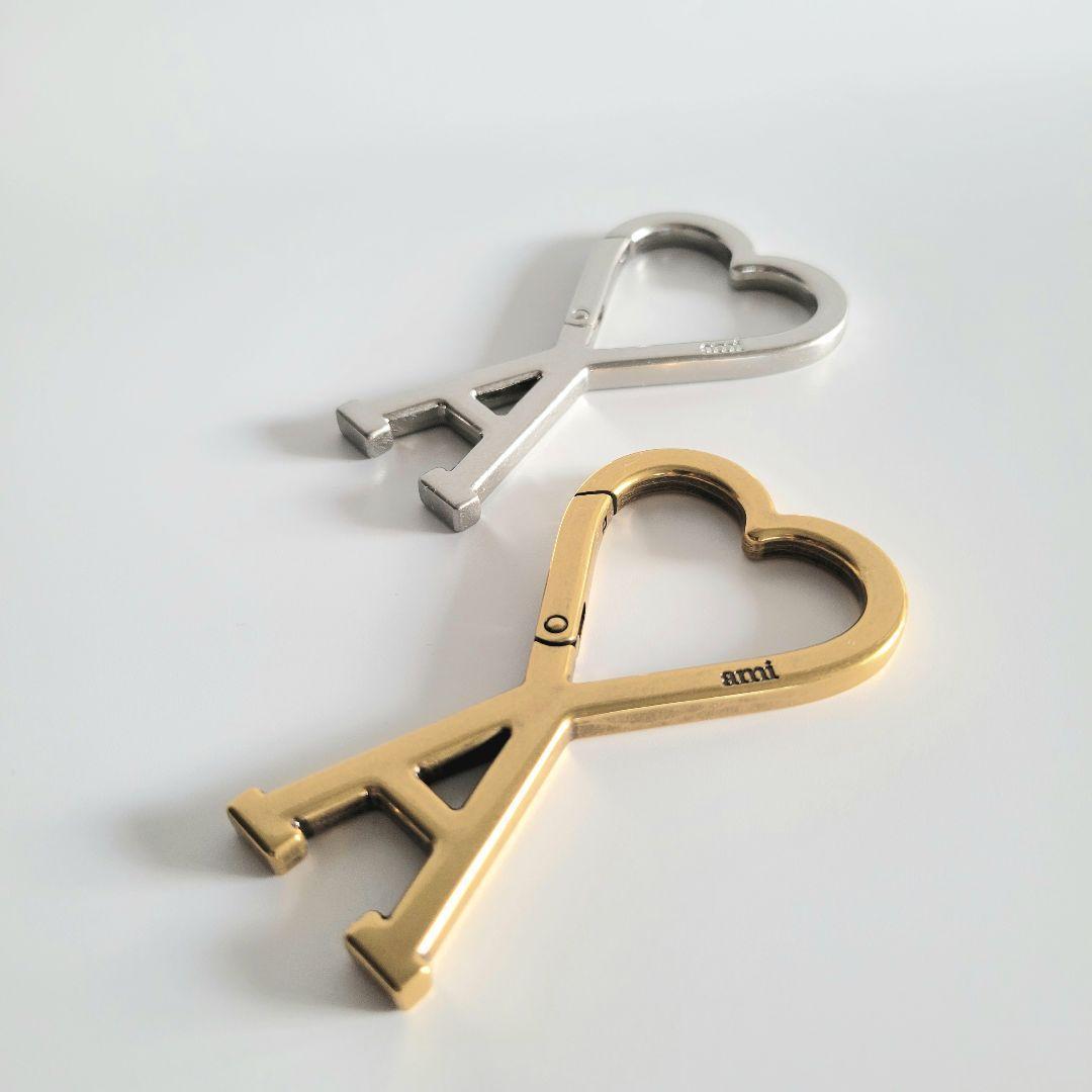 新品未使用】AMI PARIS/AMI DE COEUR ロゴキーリング GL - メルカリ