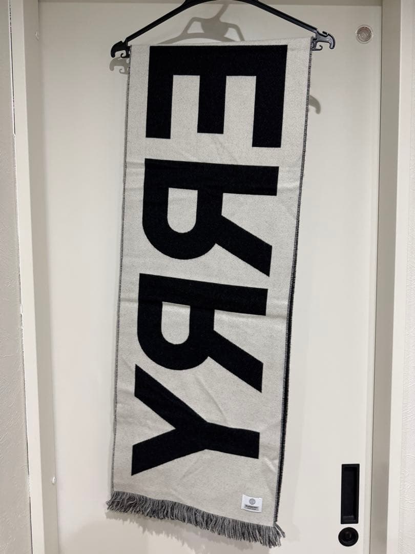 BURBERRY ロゴ マフラー