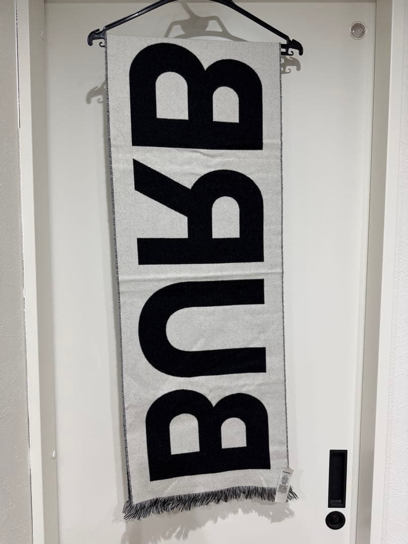 BURBERRY ロゴ マフラー