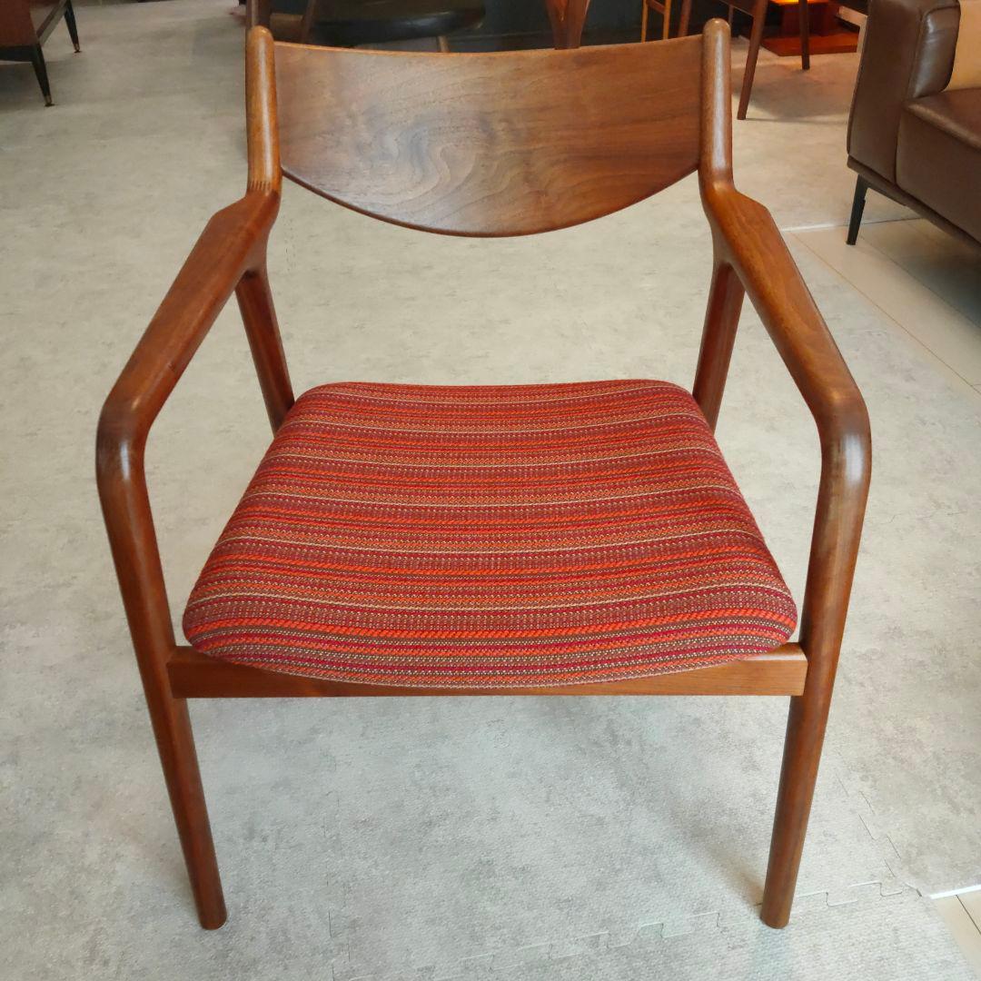 無垢ウォールナット　ぺぺラウンジチェア　オイル塗装　宮崎椅子