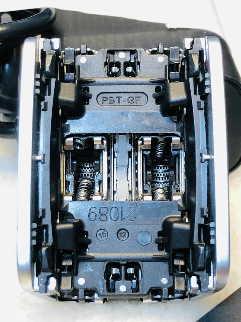 【美品】Braun S8 8467cc ブラウンシリーズ8 メンズ電気シェーバー