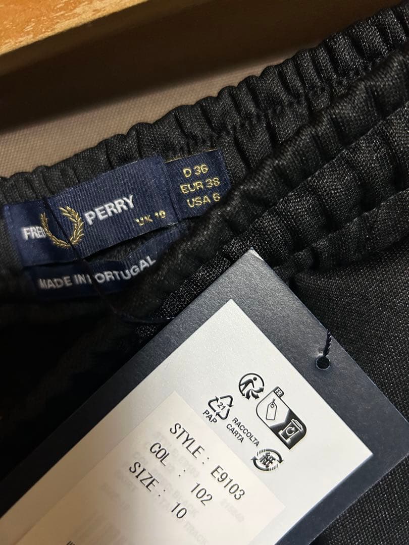 新品　フレッドペリー /Taped Track Skirtトラックスカート