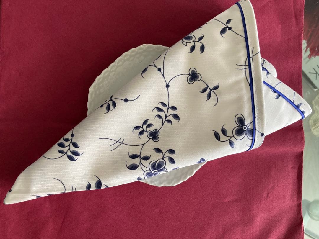 ロイヤルコペンハーゲン(ブルーフラワー)デンマーク製布ナフキン2枚セット