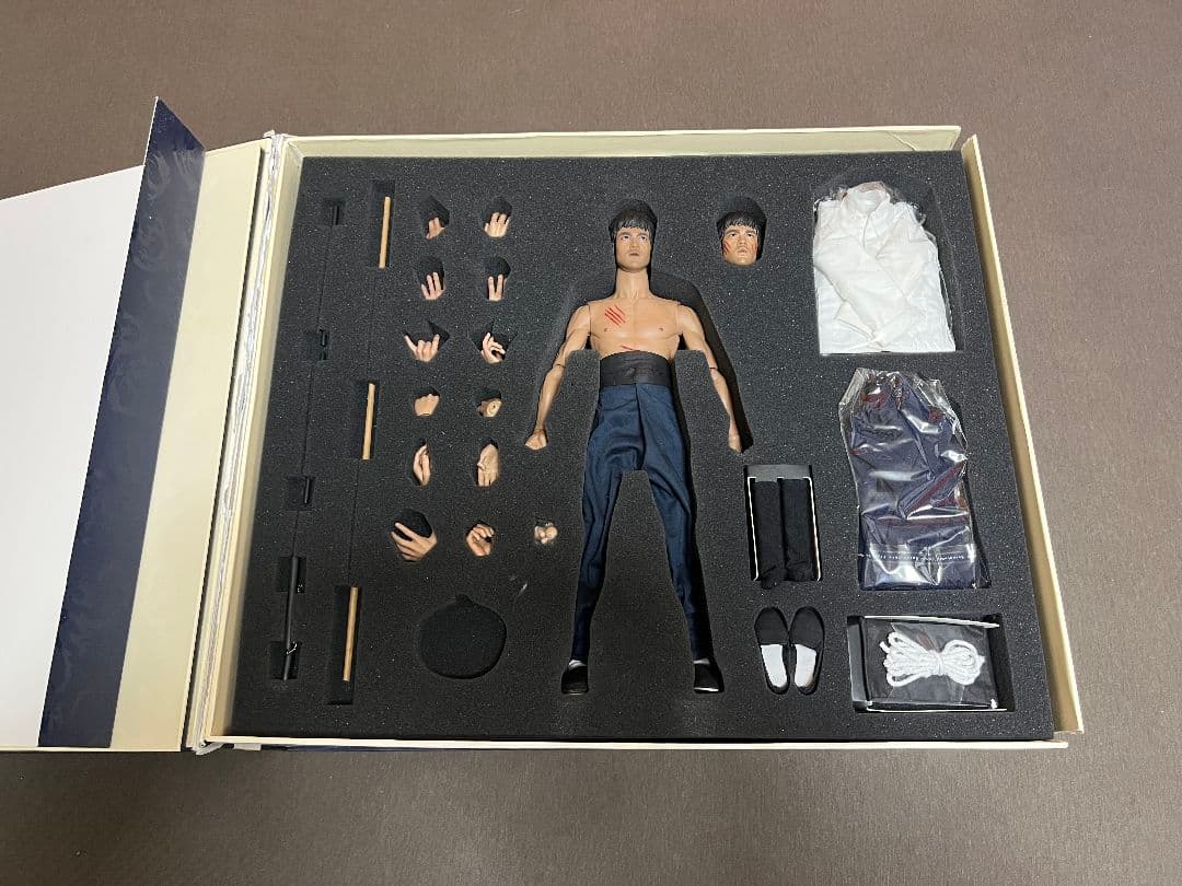 ホットトイズ1/6 ブルースリーDX04 中古品