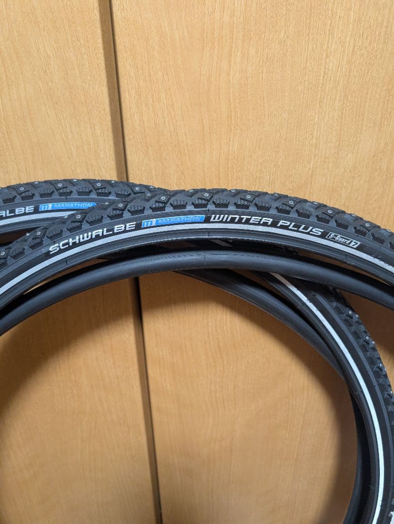 シュワルベマラソンウィンタープラス700-40C 2本 チューブ替えスパイク付