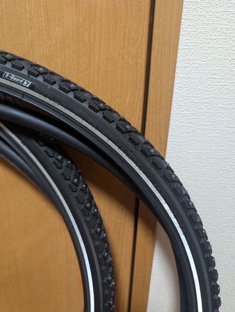 シュワルベマラソンウィンタープラス700-40C 2本 チューブ替えスパイク付