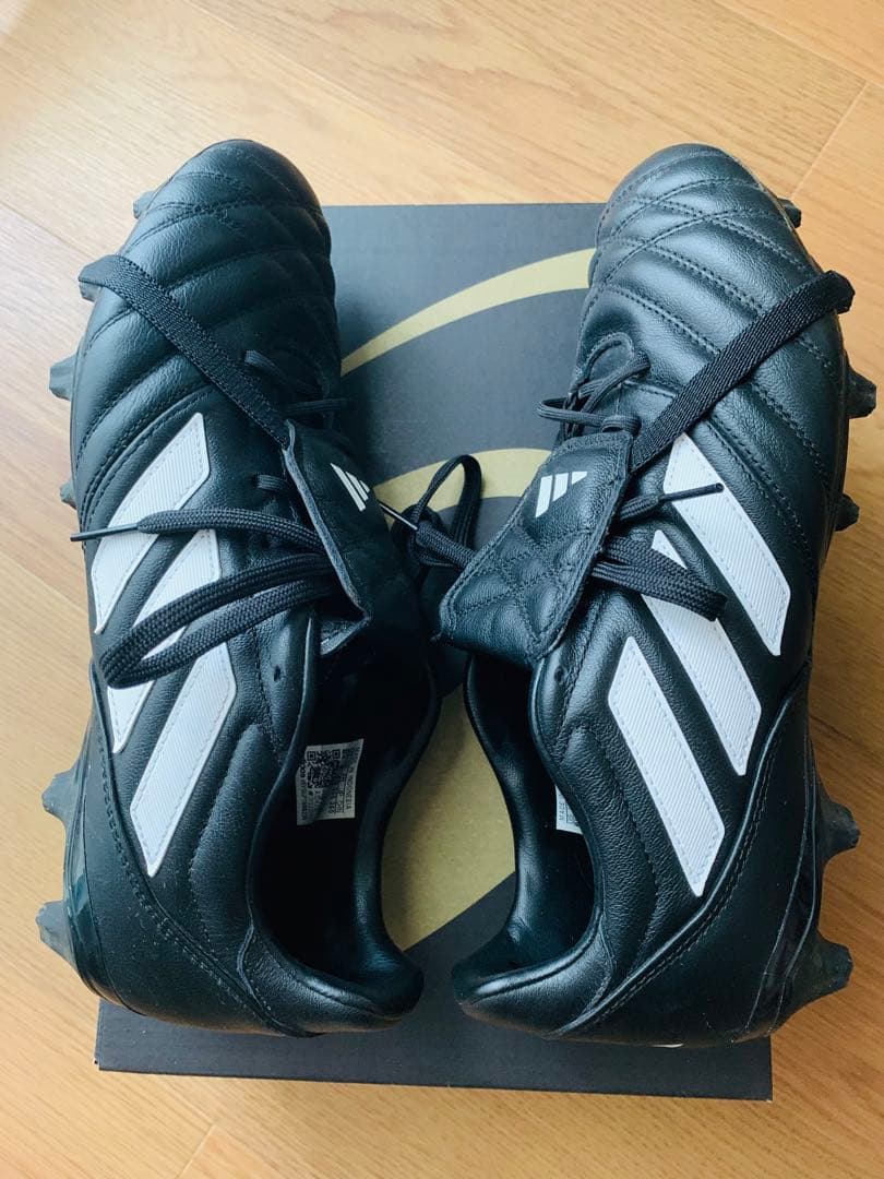 サッカースパイク　adidas 26.5cm 2E
