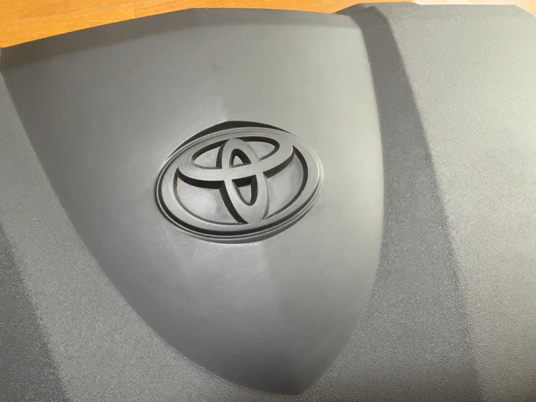 80系ハリアー 純正エンジンカバー - メルカリ