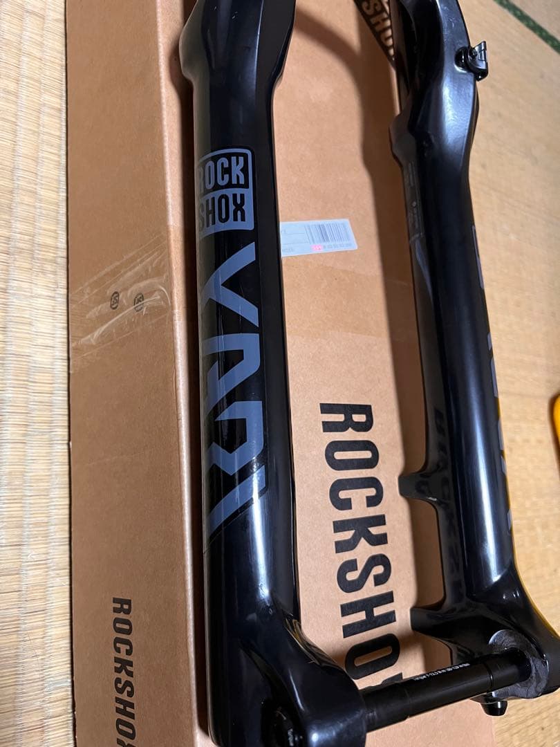 最終】RockShox YARI 15*110mm 180mm 27.5インチ
