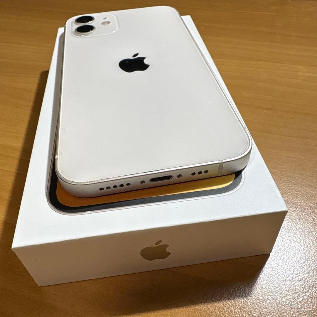 Apple iPhone 12 ホワイト 本体　ガラスフィルム1枚