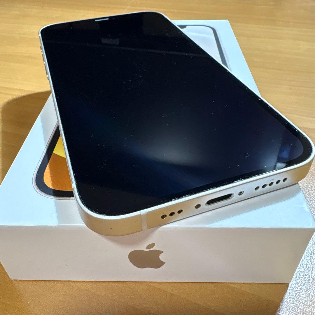 Apple iPhone 12 ホワイト 本体　ガラスフィルム1枚