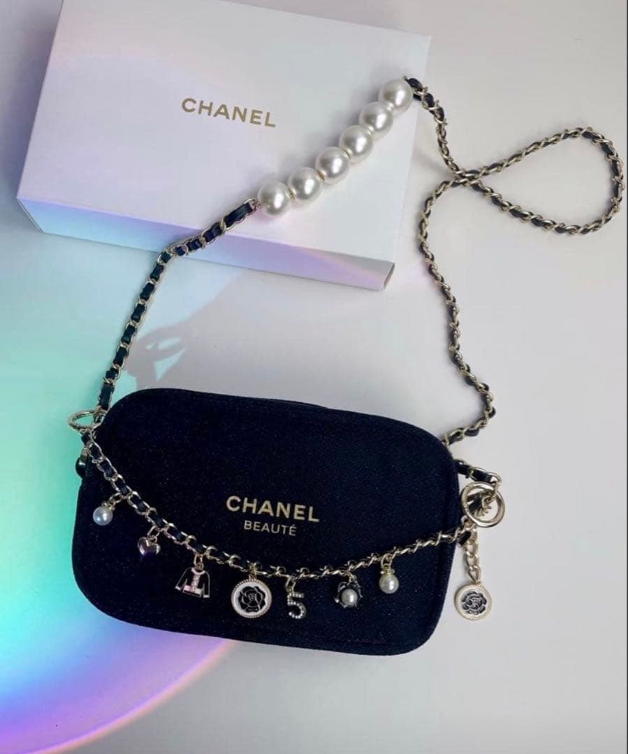 在庫セールシヤネルノベルティポーチブラックの通販はau PAY