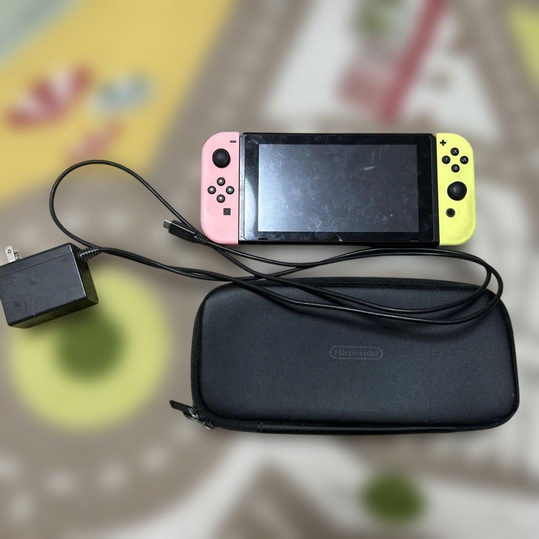 L*a様 Nintendo Switch 本体 ピンク/イエロー
