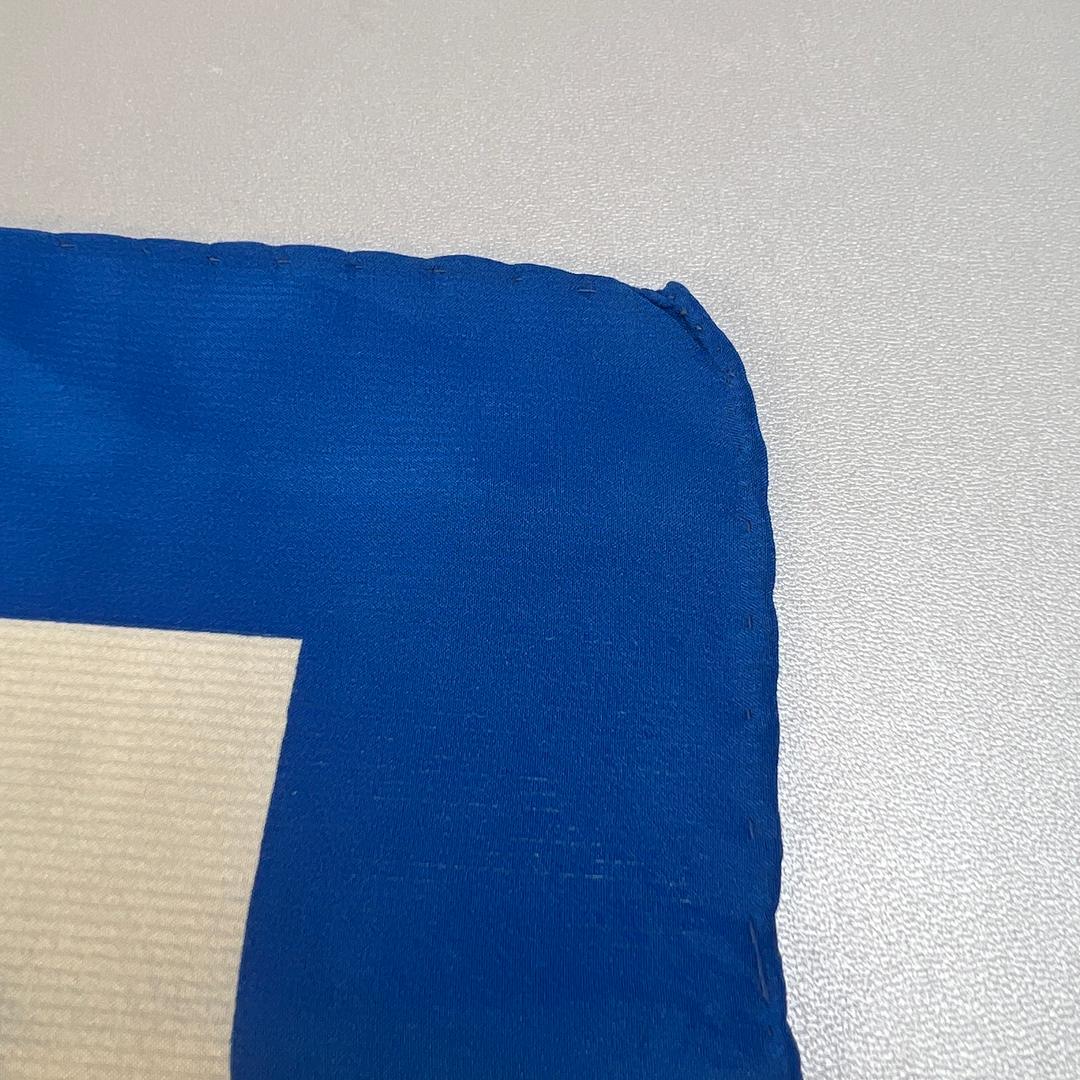 CHANEL シャネル タグ付き シルク スカーフ ブルー A-9492