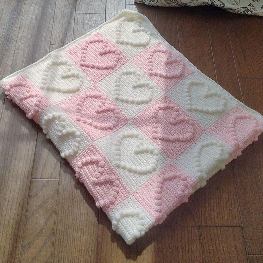 ◆手編みベビーブランケット◆ハートかぎ針編み◆アクリル混ウール◆マルチカバー