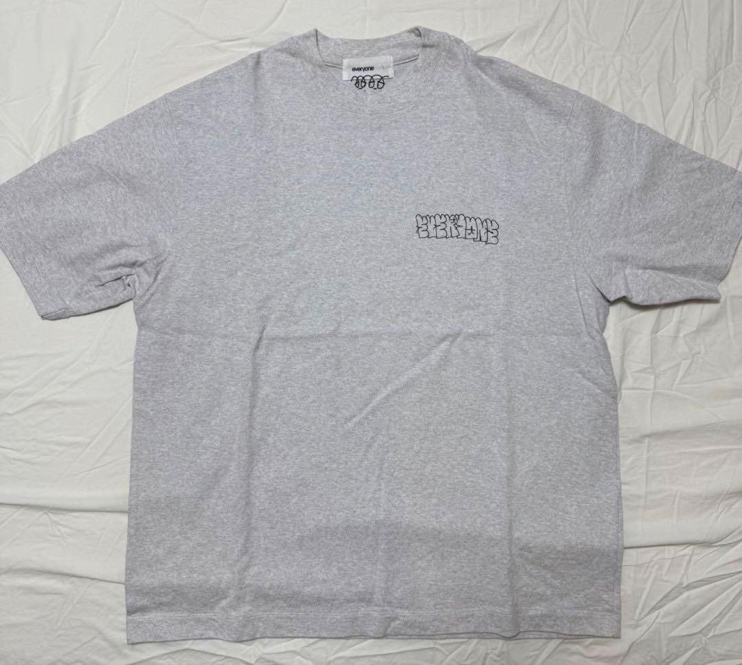 everyone j.30000 logo tee - メルカリ