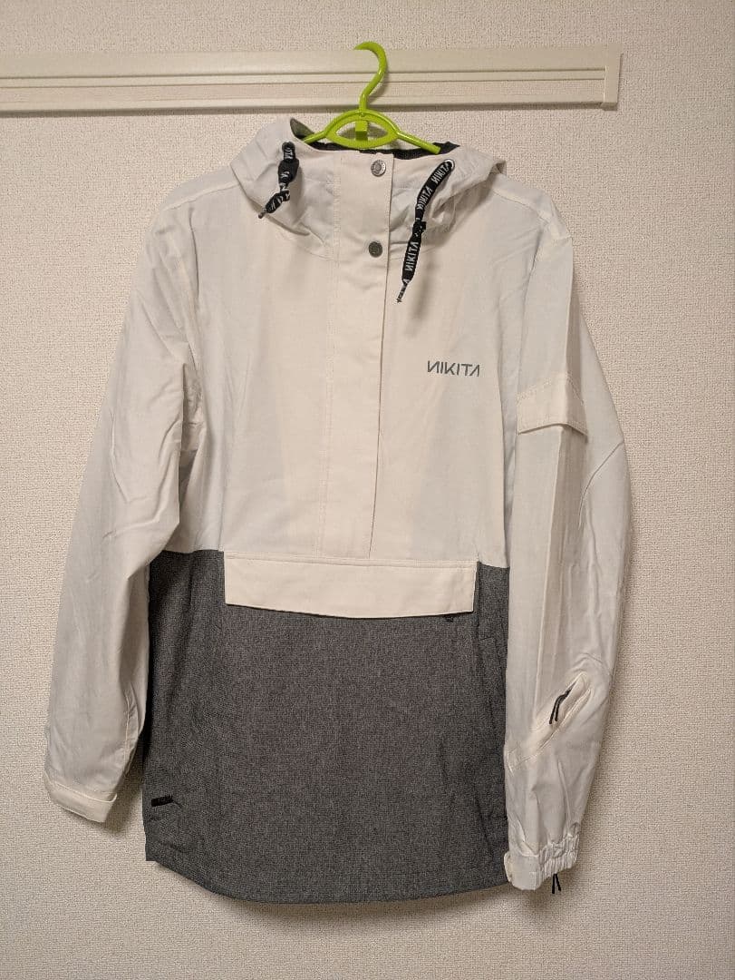 NIKITA アノラックジャケット 女性用 ホワイト/グレー