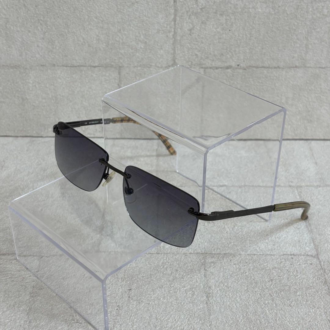BURBERRY ☆バーバリー　リムレス サングラス　グレー　by SAFILO