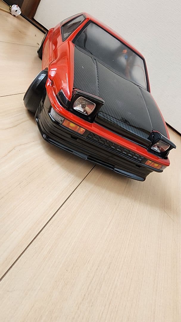 ず*い様 AE86 1/10ボディ 電動開閉リトラキット付きの通販はau PAY