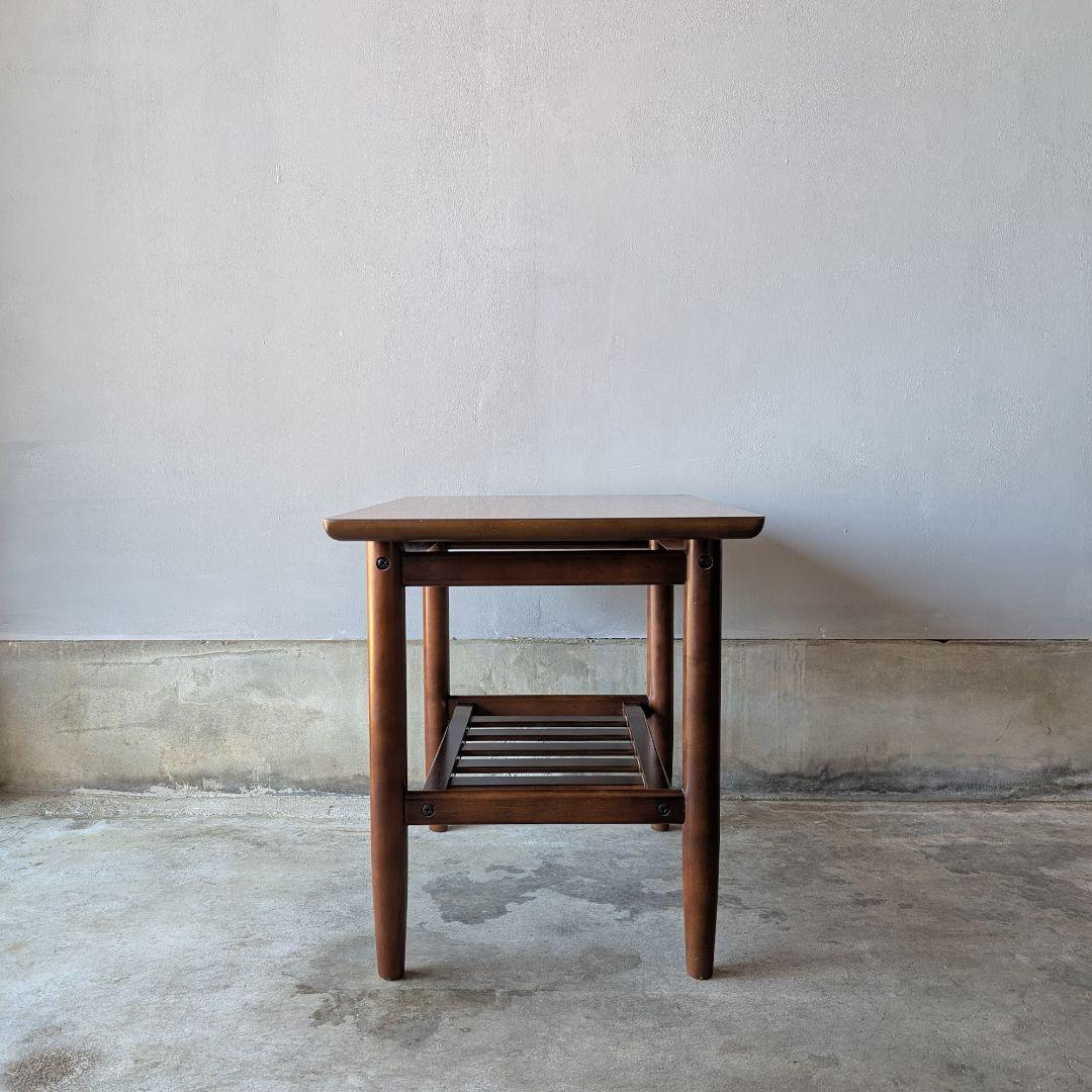 【古家具】カリモクのミッドセンチュリー調サイドテーブル　ナイトテーブル