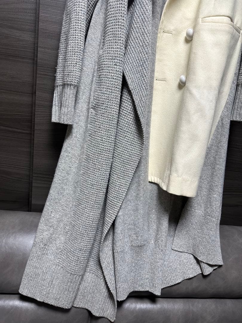 値下げ！【人気】sacai サカイ リブ編み袖のグレーアイボリーコート