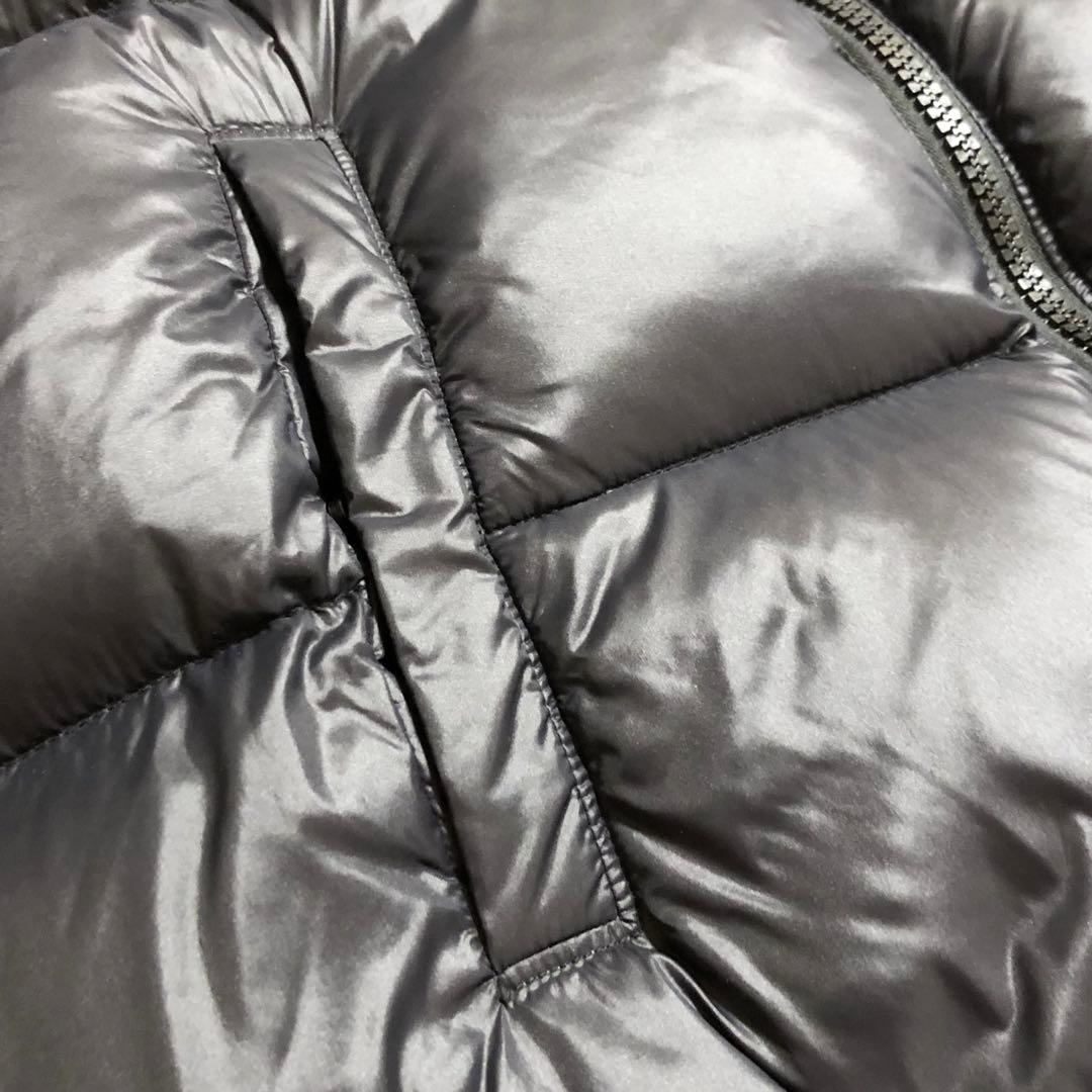 DSQUARED2 ディースクエアード ビック背面ロゴ付き ダウンジャケット