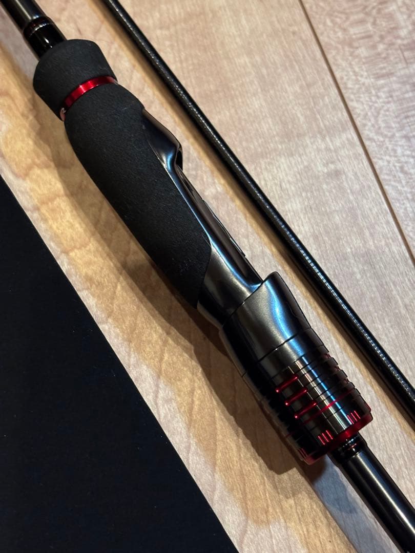 Daiwa 24 エメラルダス ストイスト RT 80lml エギングロッド