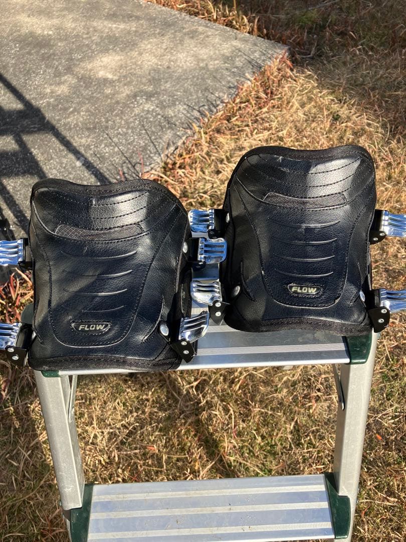 FLOW スノーボード用ビンディング ブラック