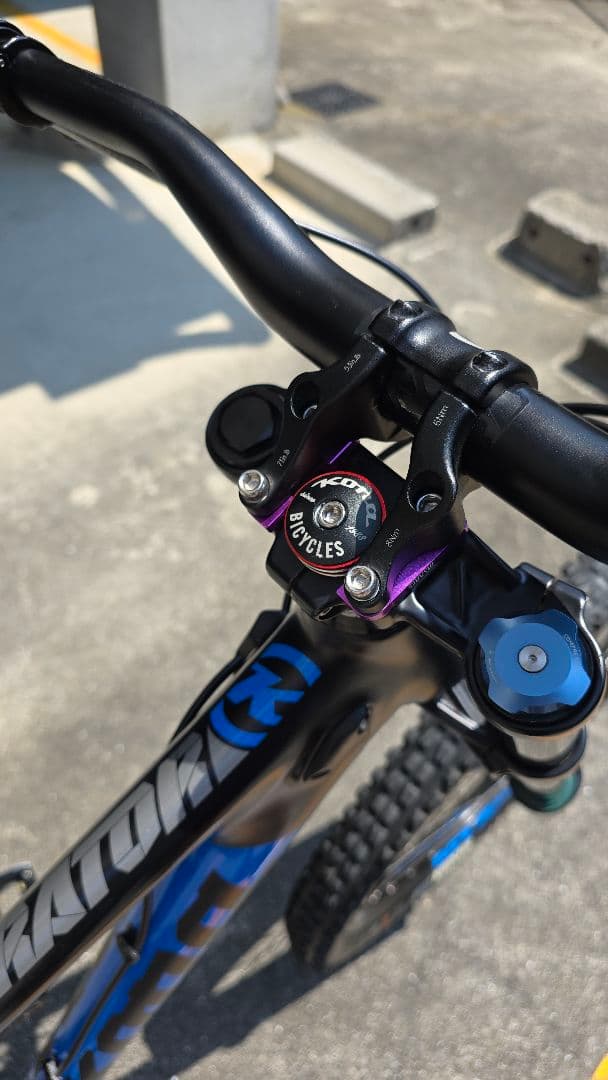 Kona Operator コナオペレーター DH Carbon