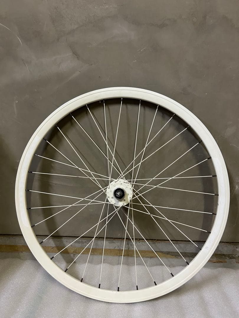 ピスト用ホイール前輪】貴重なホワイトで映えます☆の通販はau PAY