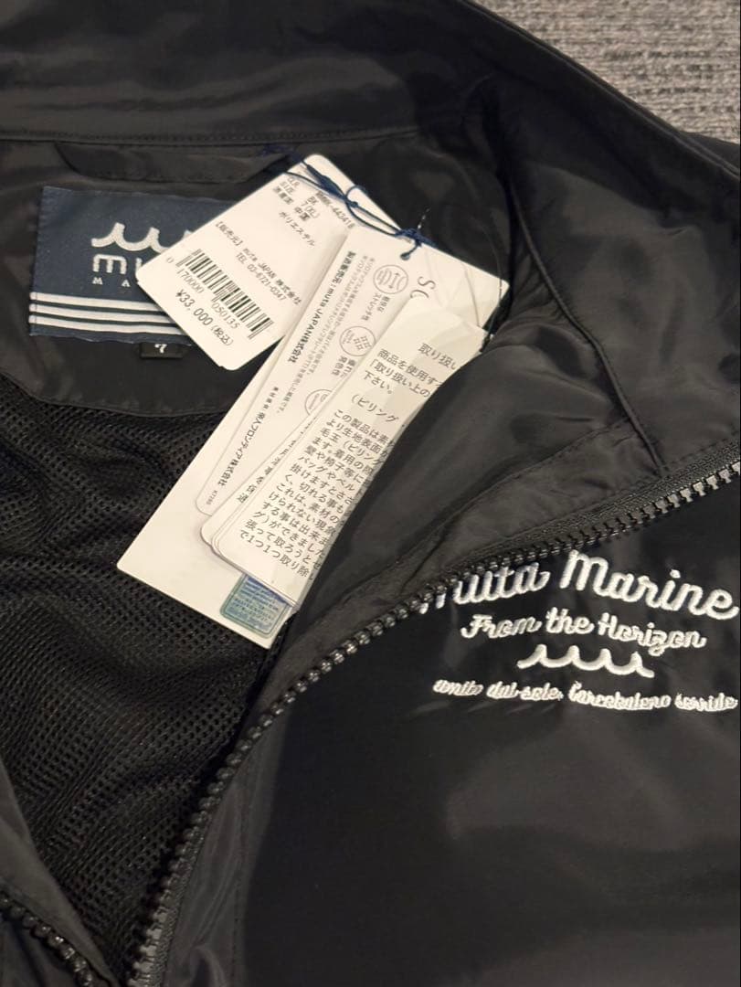 ムータmuta 撥水ストレッチジップブルゾン 黒　サイズ7 新品