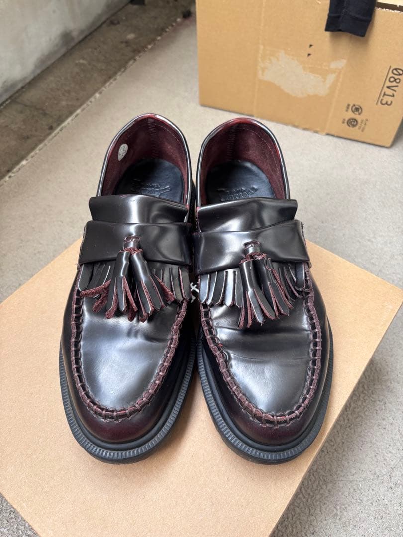 Dr. Martens バーガンディ Adrian タッセルローファー