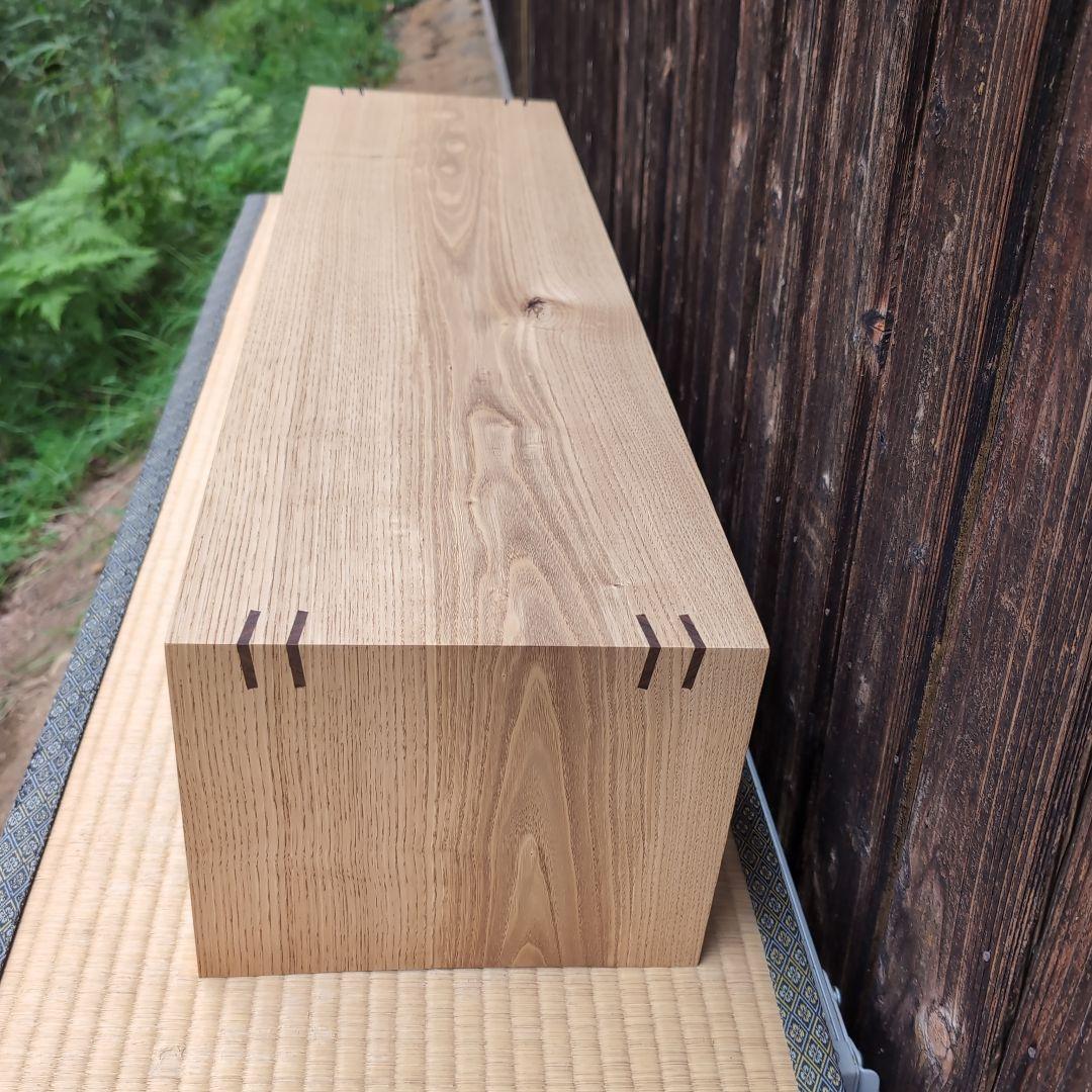 栗板のシンプルな置台 コの字 コレクションラック 花台 無垢板の家具