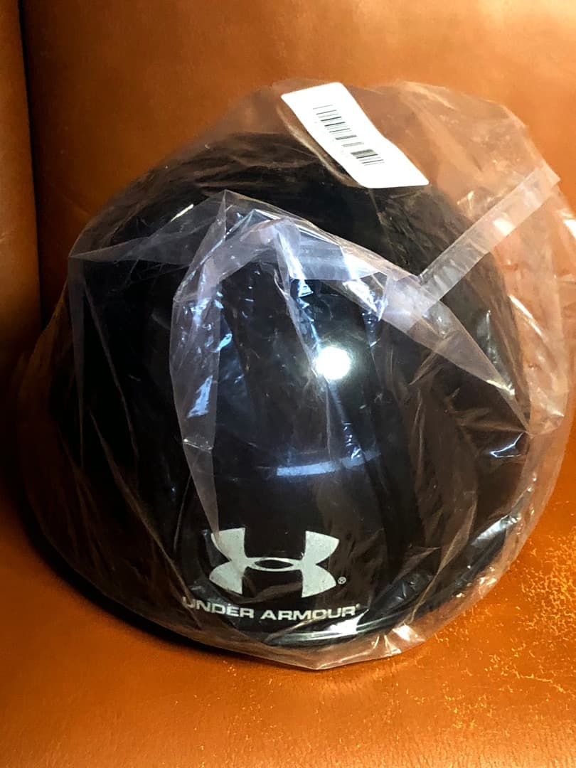 新品2026年アメリカ限定☆最高級☆アンダーアーマー☆キャッチャーヘルメット☆黒