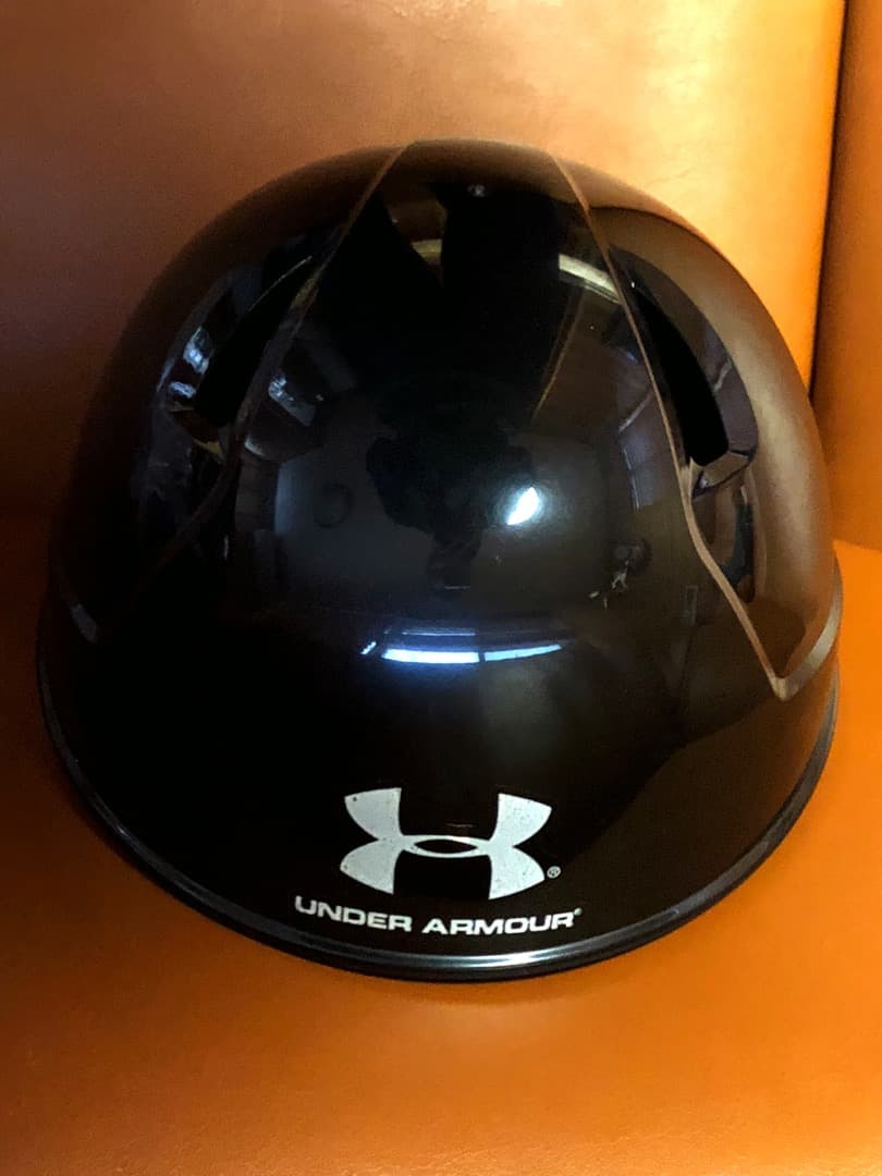 新品2026年アメリカ限定☆最高級☆アンダーアーマー☆キャッチャーヘルメット☆黒
