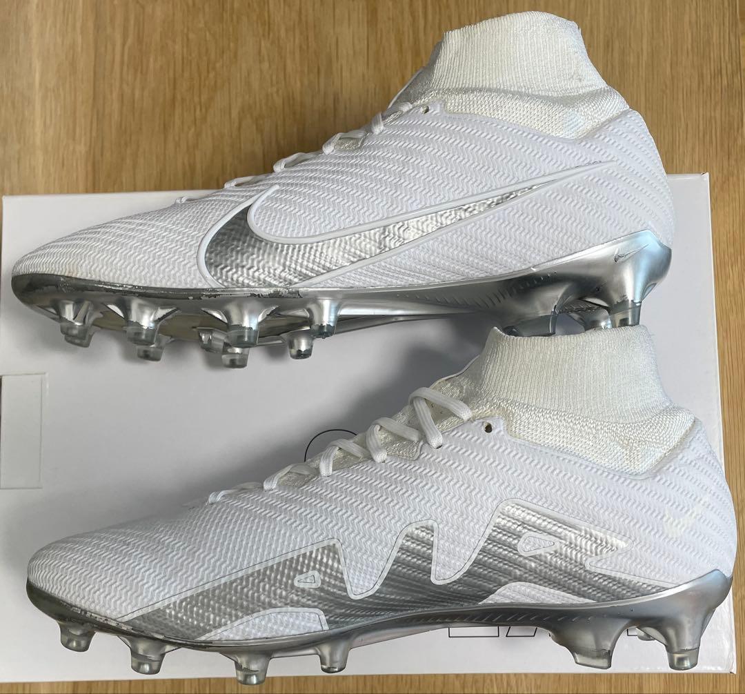 Nike Air ホワイト サッカーシューズ