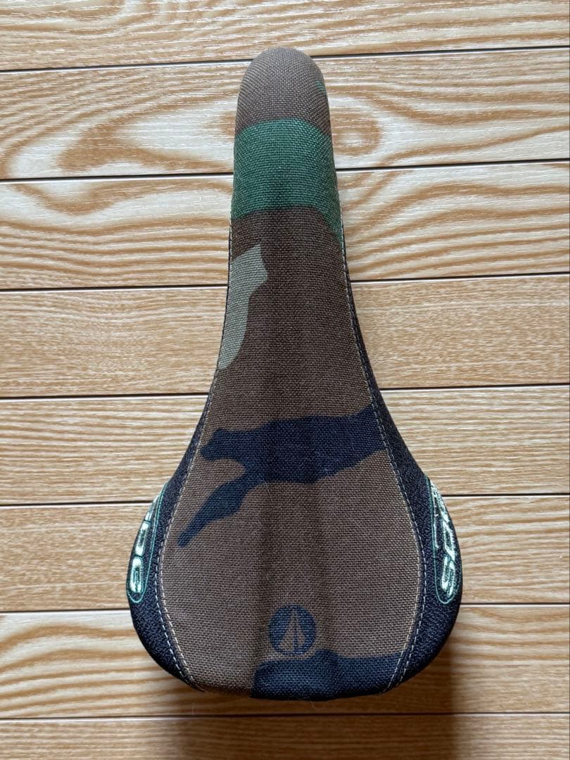 SDGコンプベルエア MTB用サドル カモフラ柄