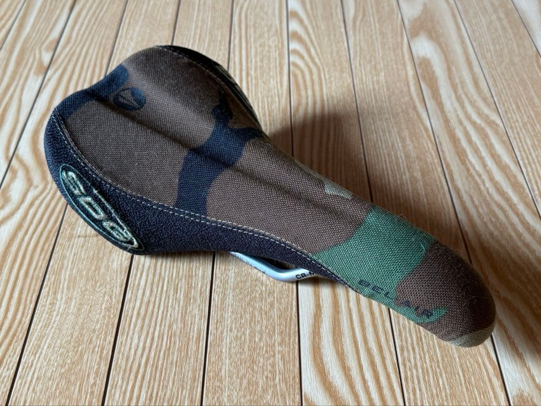 SDGコンプベルエア MTB用サドル カモフラ柄