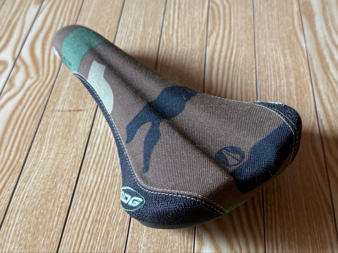 SDGコンプベルエア MTB用サドル カモフラ柄