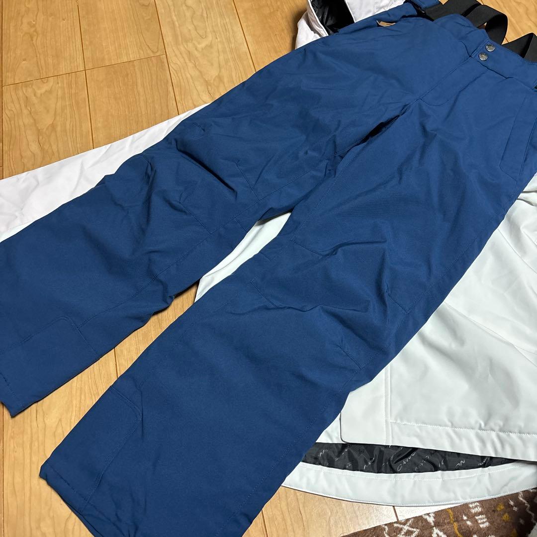 ジャケット新品　ONONE スキーウェア Sサイズ　セット売り　ボードウェア