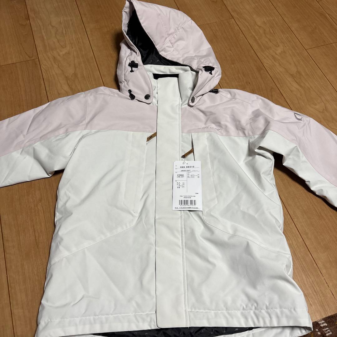 ジャケット新品　ONONE スキーウェア Sサイズ　セット売り　ボードウェア