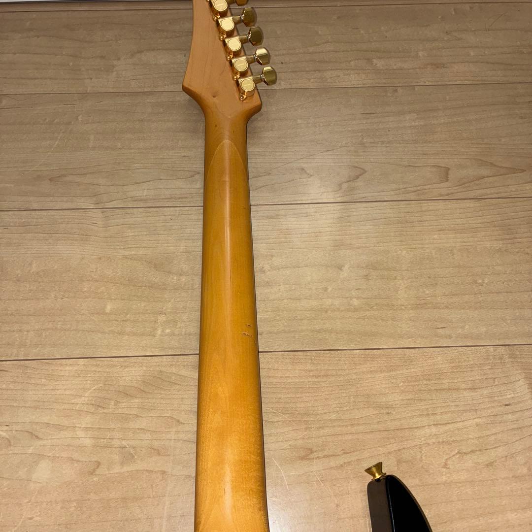 見て！フェルナンデス FGZ-550 SSH ピックアップフロイドローズ搭載