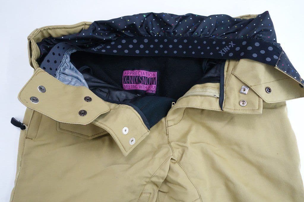 スノーボードウエア　上下セット　ジャケット　パンツ　かわいい　水玉